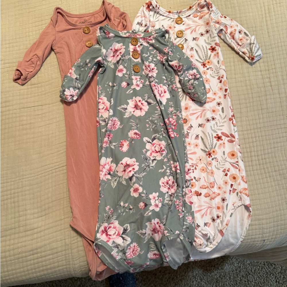 Set of Caden Lane Knotted Gowns